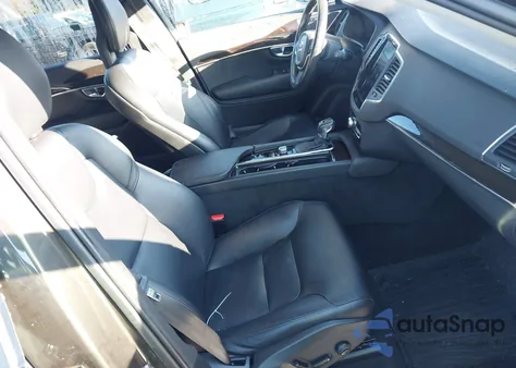 2018 Volvo Xc90 T5 Momentum z USA, uszkodzony, nr VIN YV4102PK3J1369791